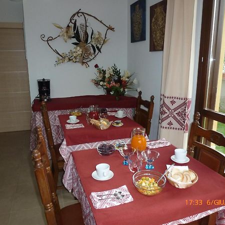 Emozioni D'Estate Bed and Breakfast Pula Buitenkant foto